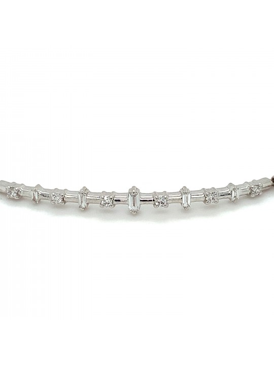 0.21 KARAT (F) RENGİ PIRLANTA BAGET BİLEKLİK